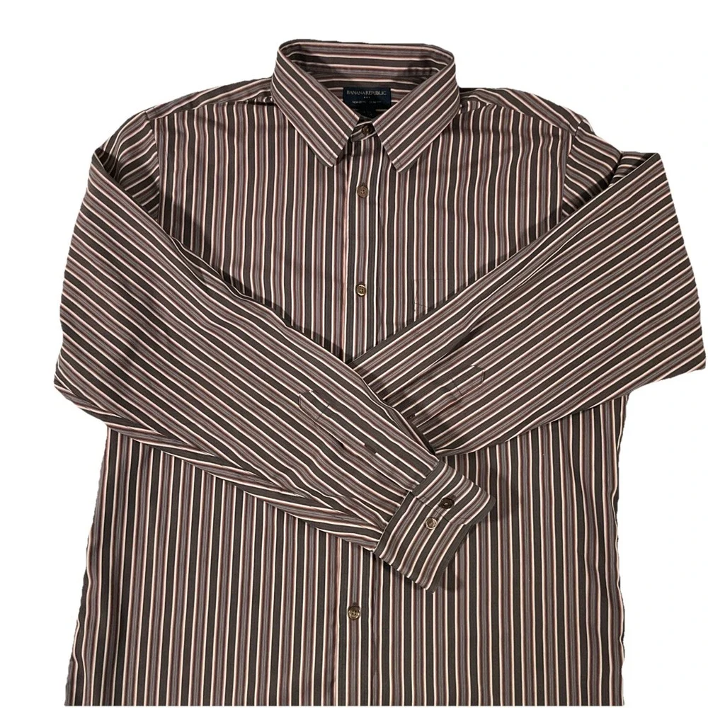BANANA REPUBLIC Shirt Mens Large Button Up Non Iron Tailored Slim‎ Fit. K23
